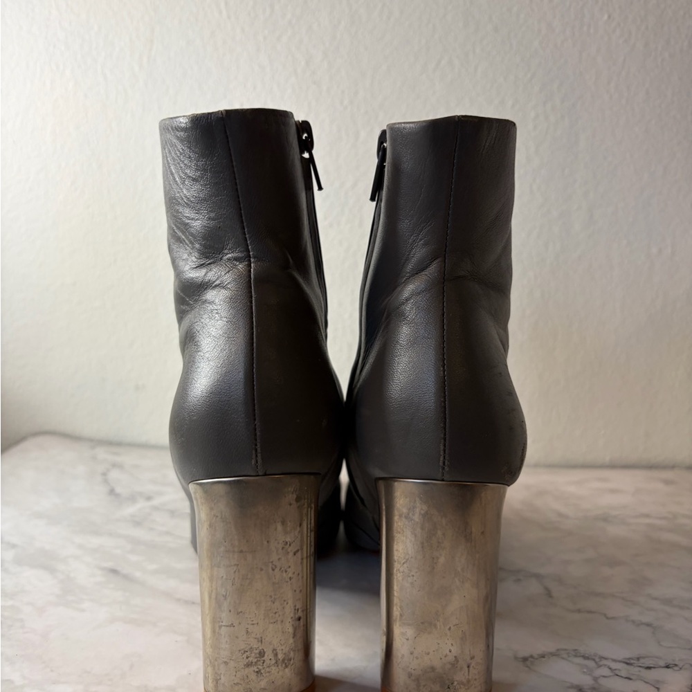 Celine Gray Leather Boots comfortable fit for any occasion - Picture 6 of 15
